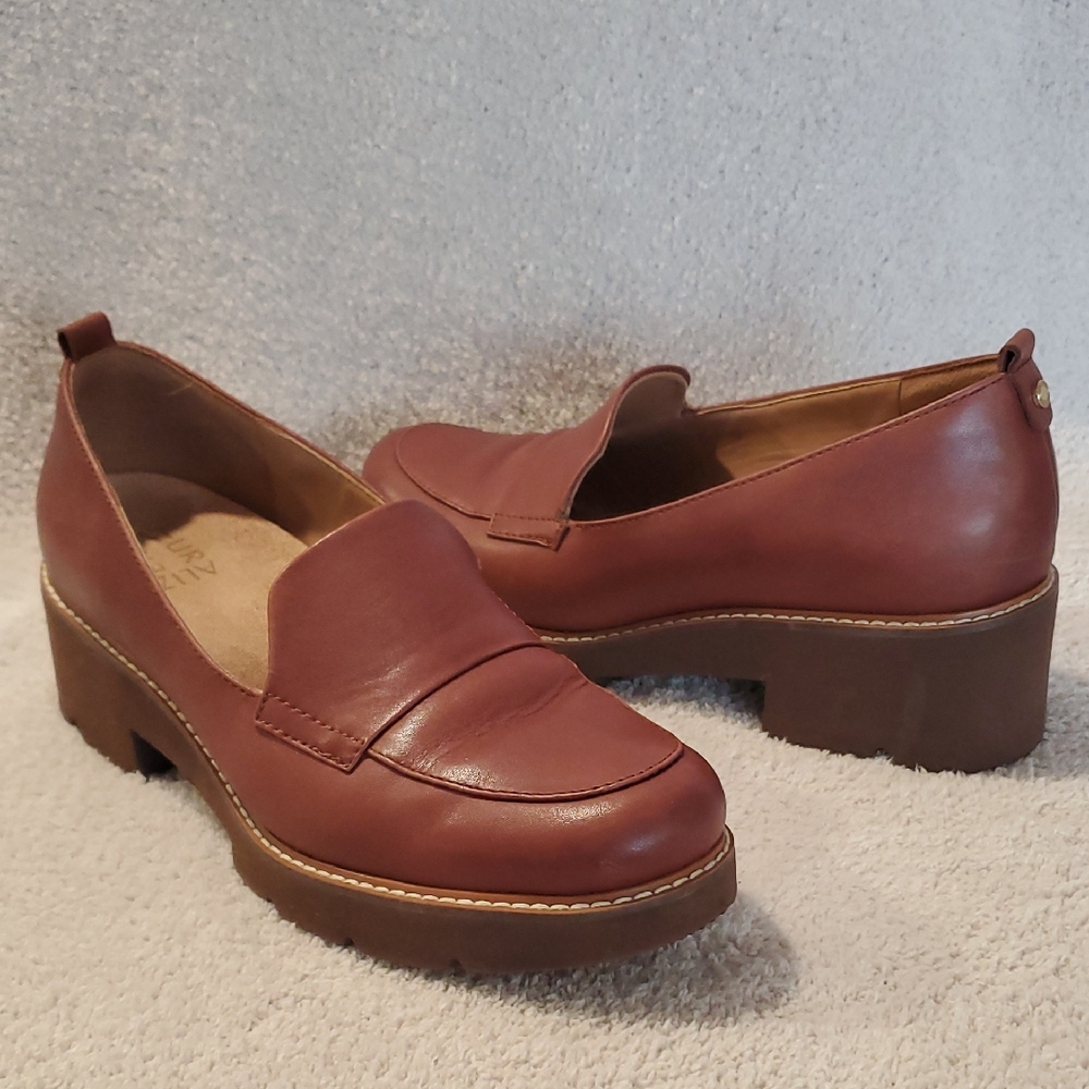 Women's Cappuccino Brown Darry Lug Sole Loafers - Naturalizer- Gently Used (903)